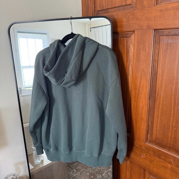 Nike Women's Sportswear Phoenix Fleece Oversized Full-Zip Hoodie - Picture 2 of 3